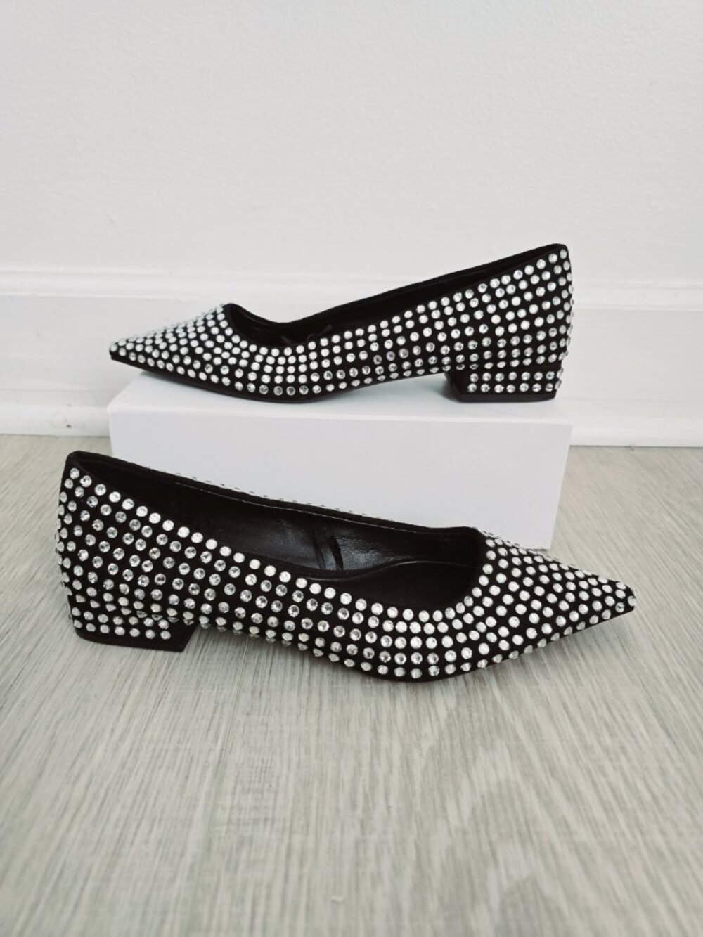 Zara Crystal Rhinestone Embellished Pointed Toe Ballet Flats 6.5 7 37 Shoes